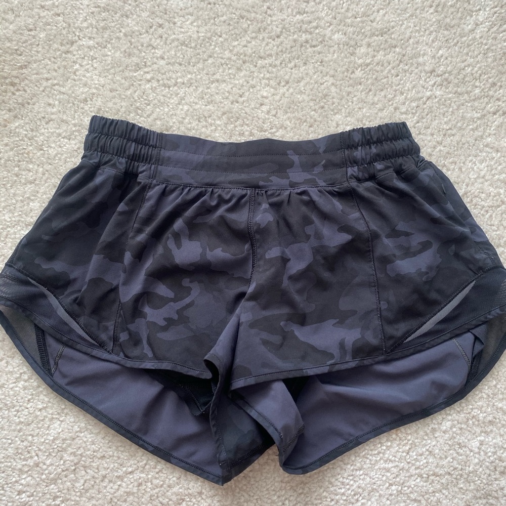 Camo hotty hot lululemon shorts